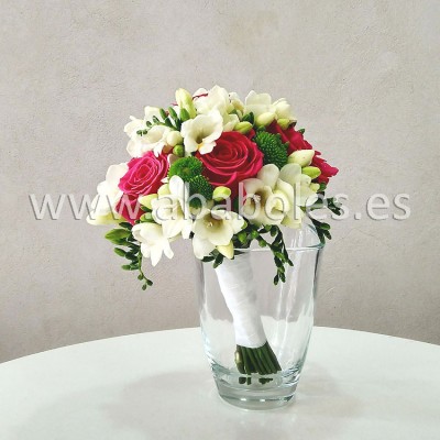 Bouquet de Rosas Fucsias y Freesias