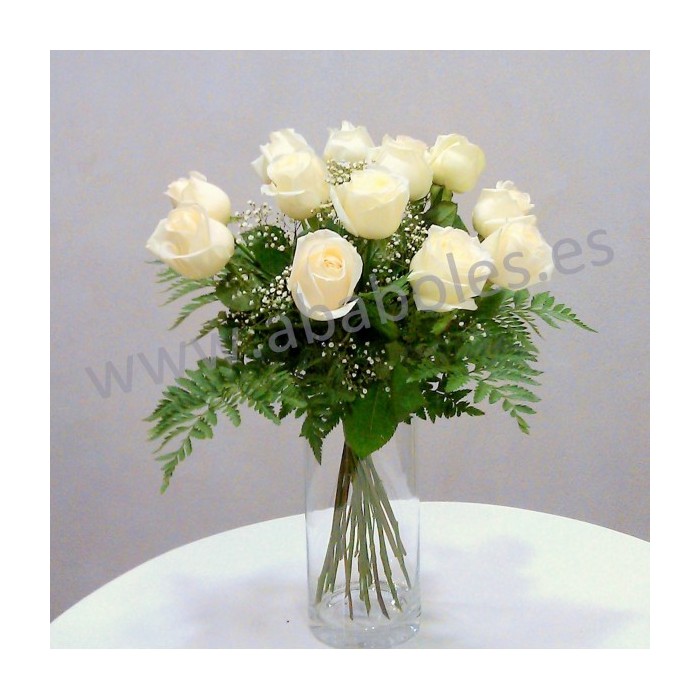 12 Rosas Blancas de tallo corto